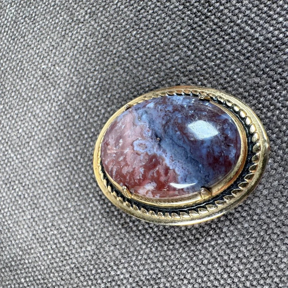 Vintage Large Oval Purple Agate Brooch Gold Tone Frame Natural‎ Stone 30mm